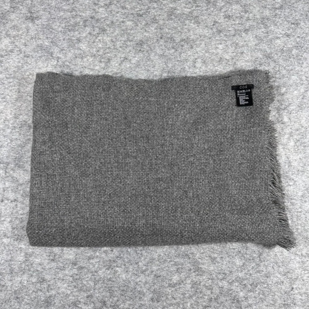 COS‎ Wool Scarf Unisex OS Grey Frayed Edge Oversized Minimalist Wrap